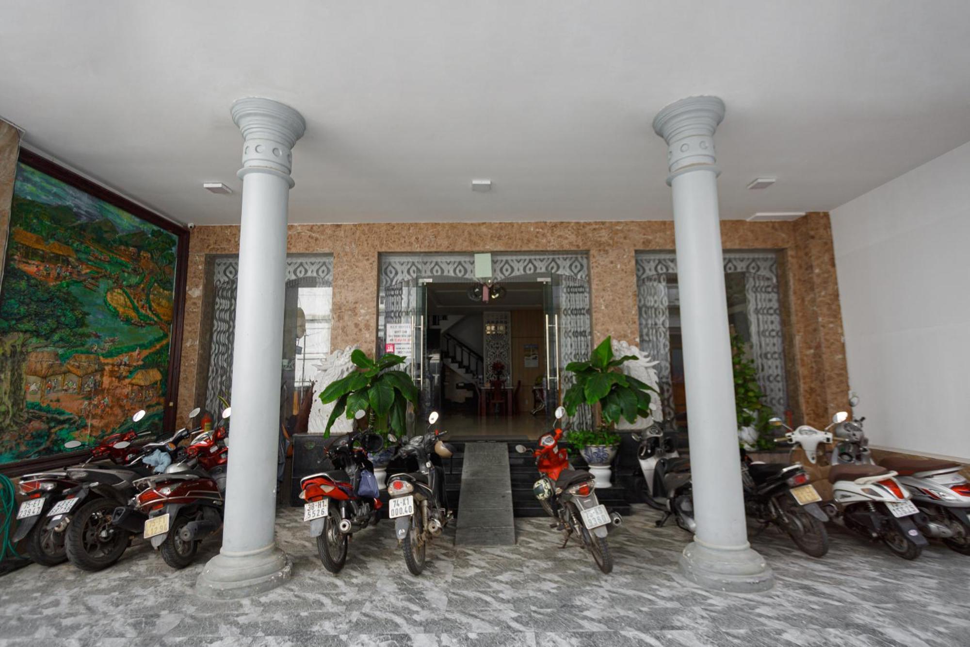 Kly Hotel Хюе Екстер'єр фото