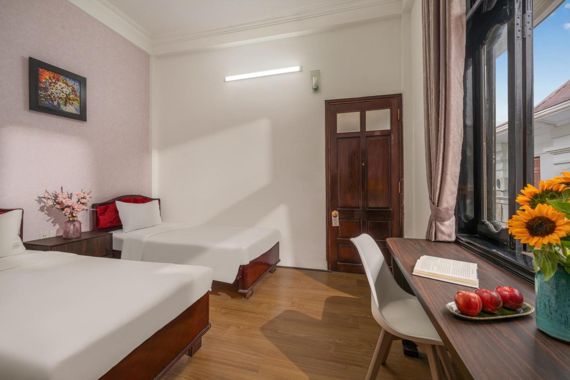 Kly Hotel Хюе Екстер'єр фото
