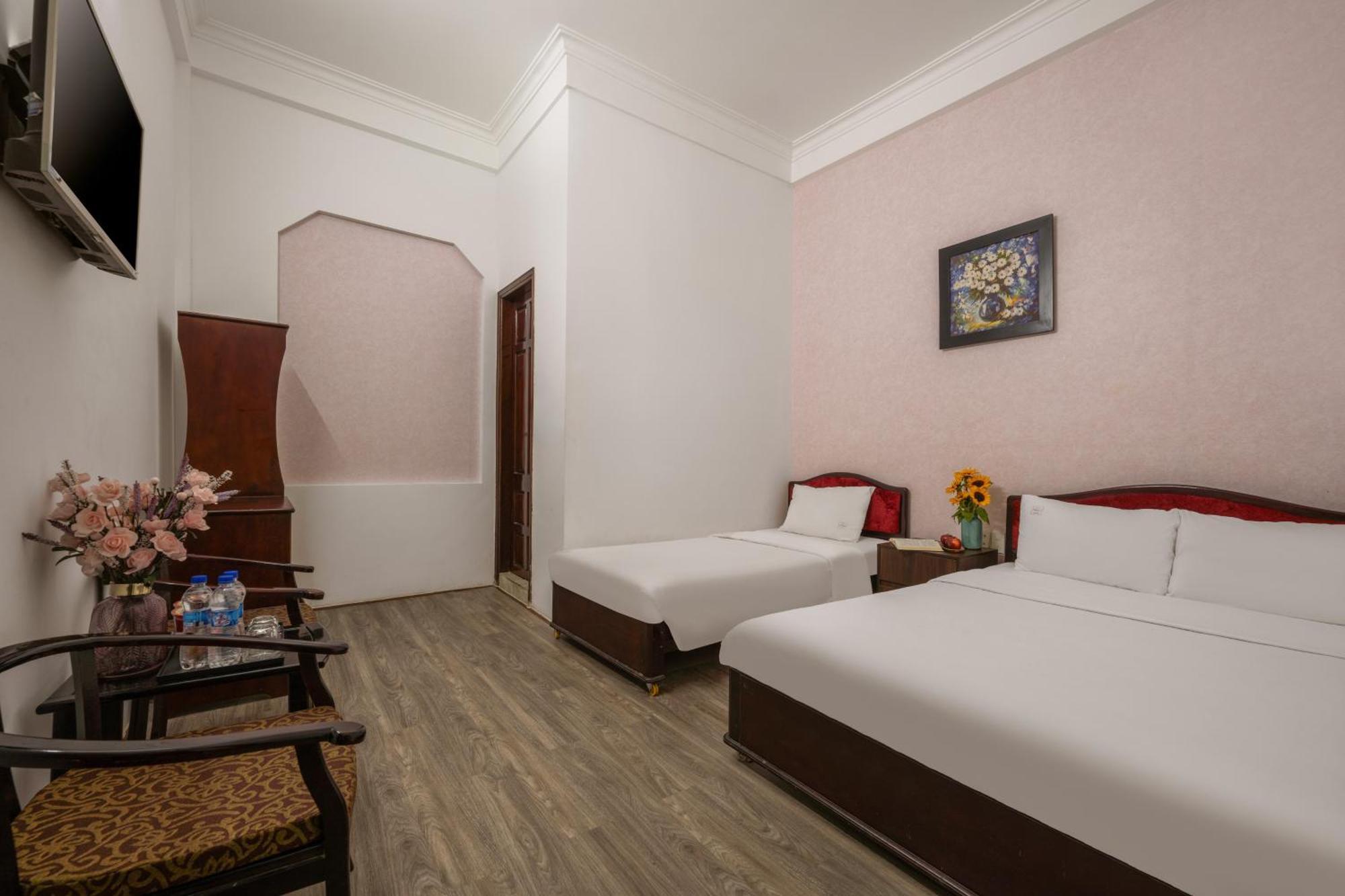 Kly Hotel Хюе Екстер'єр фото