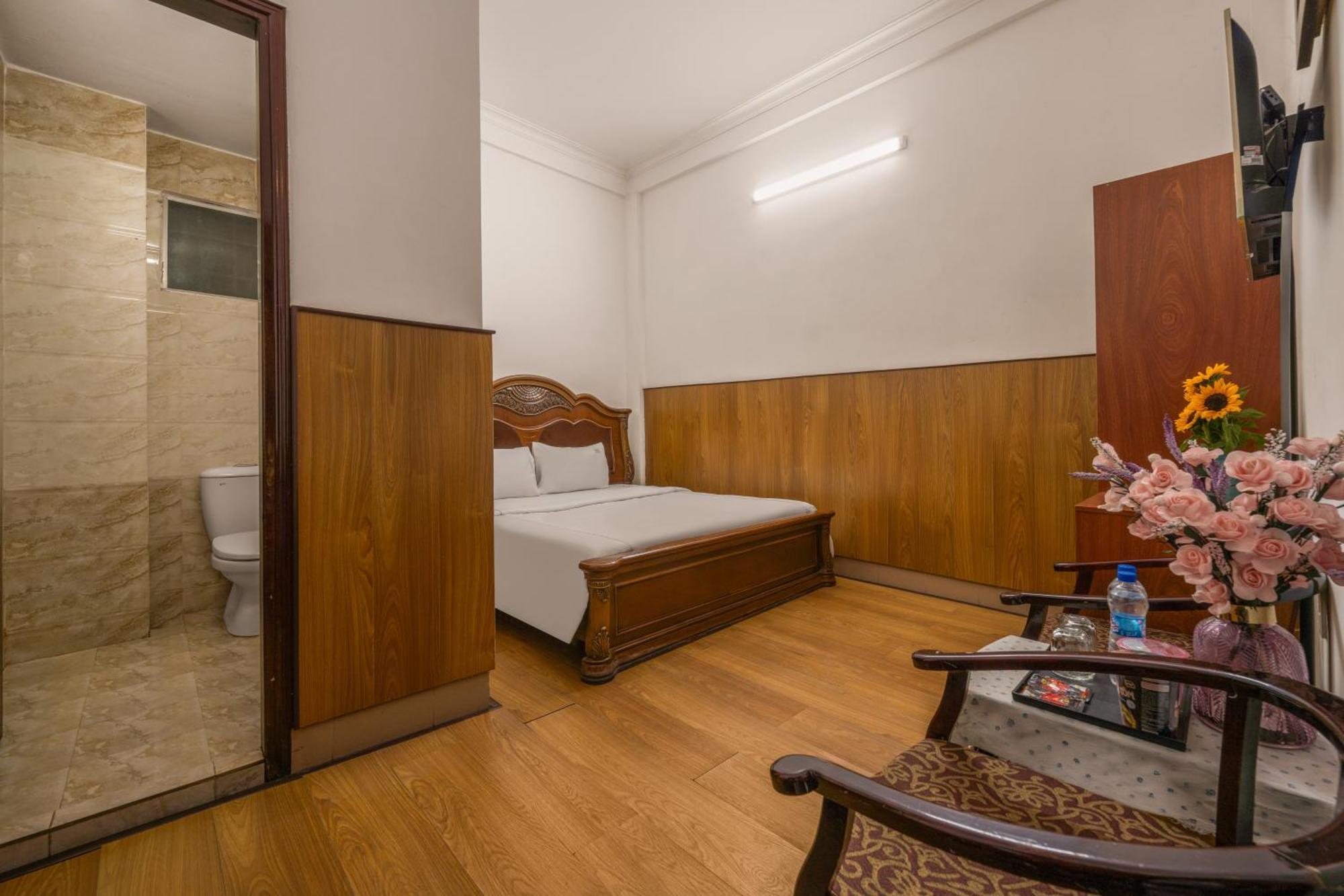 Kly Hotel Хюе Екстер'єр фото